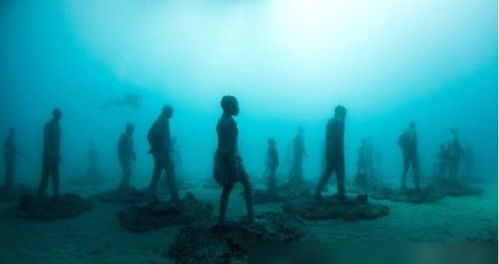 海底出现 水族人 ,居然 生活 在水底,网友 难以相信