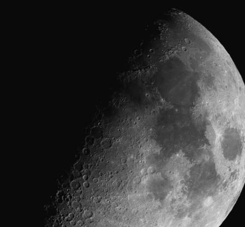 地球的天然卫星 月球,它的温度到底是多少呢
