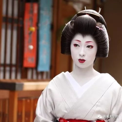 日本艺妓冷知识，为什么日本人长得那么好看(日本人为什么长得这么丑)