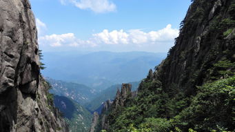  黄山五一旅游的天气如何，需要注意哪些事项？