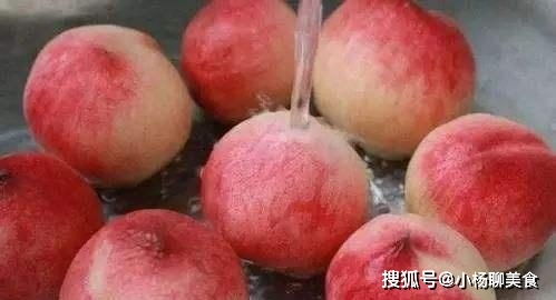 从来没有对水果过敏的我，今年突然吃苹果和桃子开始过敏了，是为什么