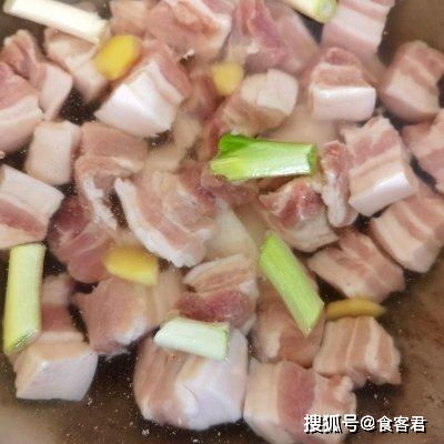 老人爱吃红烧肉会对身体有什么影响