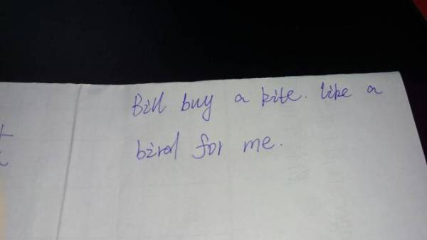 比尔给我买了一个像鸟一样的风筝的英文句子怎么写 