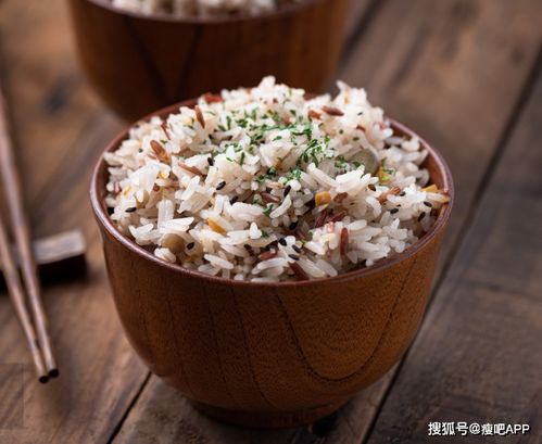 为什么减脂不建议吃米饭(为什么减脂不建议吃米饭和菜)