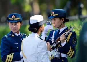 对于女生来说是当兵有前途,还是上大学有前途呢,你会如何选择