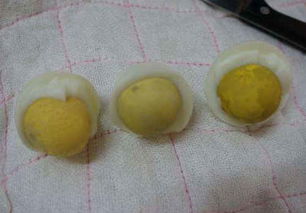 滚鸡蛋去湿毒，用热鸡蛋滚身体 真的有去湿毒的效果吗