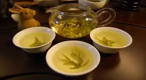 白茶与黄茶有什么区别