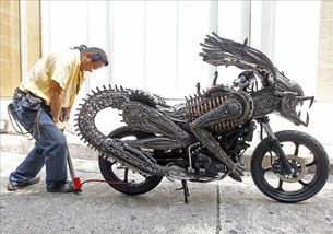 废铁变怪兽摩托车 艺术无处不在 