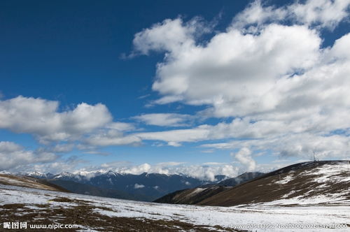 手绘蓝天白云雪山背景 米粒分享网 Mi6fx Com