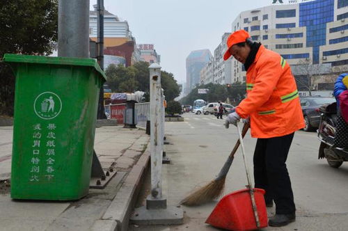 环卫工人捡到钱包还给失主,失主反而给其一巴掌