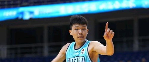 杨瀚森青年联赛打出统治级表现 这才是中国男篮的未来核心