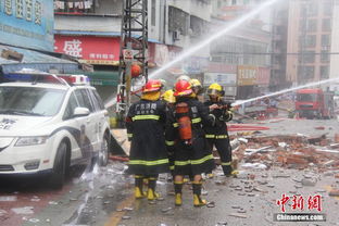 深圳龙华新区一电子厂突发火灾 3名消防员受伤