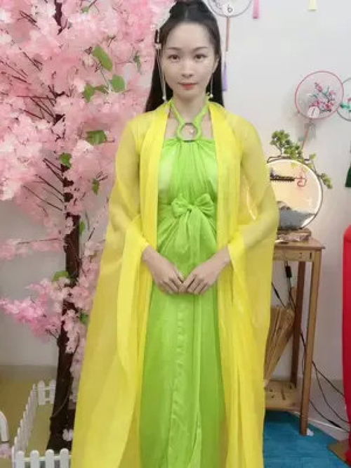 丝巾汉服系法(汉服丝巾怎样系成汉服?)