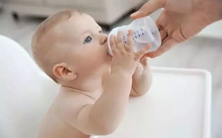 婴儿喝母乳还需要喂水吗 常见4种错误育儿方法,你中招了吗
