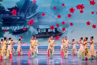 上海市民这样庆祝改革开放40年 跳不一样的广场舞 写我们的诗