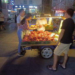 深圳禁止摆地摊后 店铺生意差了,街道冷冷清清