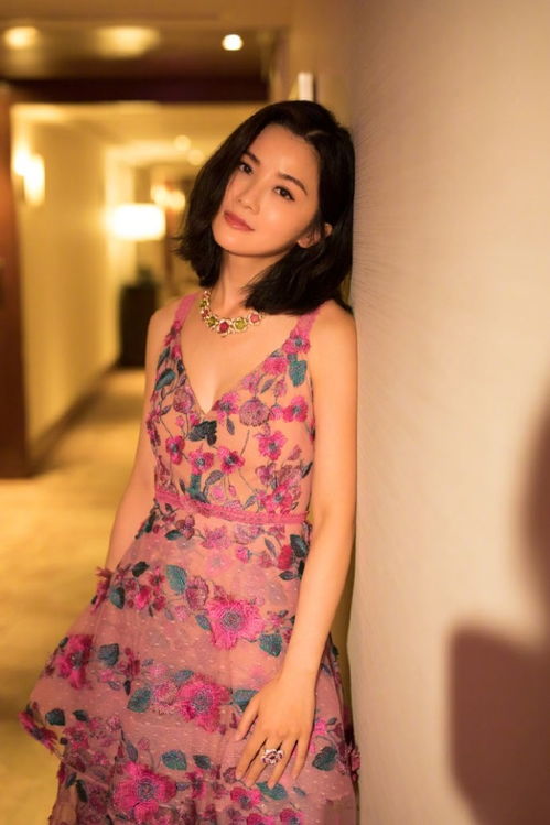 39岁蔡卓妍,甜美可爱身材有料,女神越来越有成熟魅力了