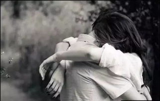 我想抱抱你,趁你还在我身旁 