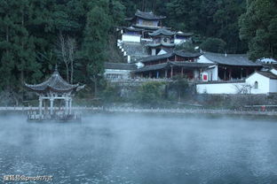 从潭水的晨雾出发,行进在漫天星辰的大山 和顺晨雾